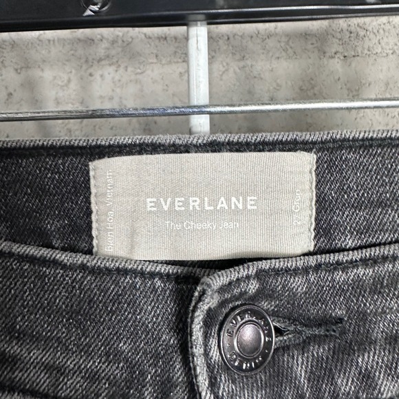 EVERLANE The Cheeky Jean Women's Charcoal Wash Straight Leg Denim crop Pants - Picture 3 of 8